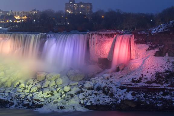 Une image contenant chute d’eau, plein air, eau, Ressources d’eau

Le contenu généré par l’IA peut être incorrect.